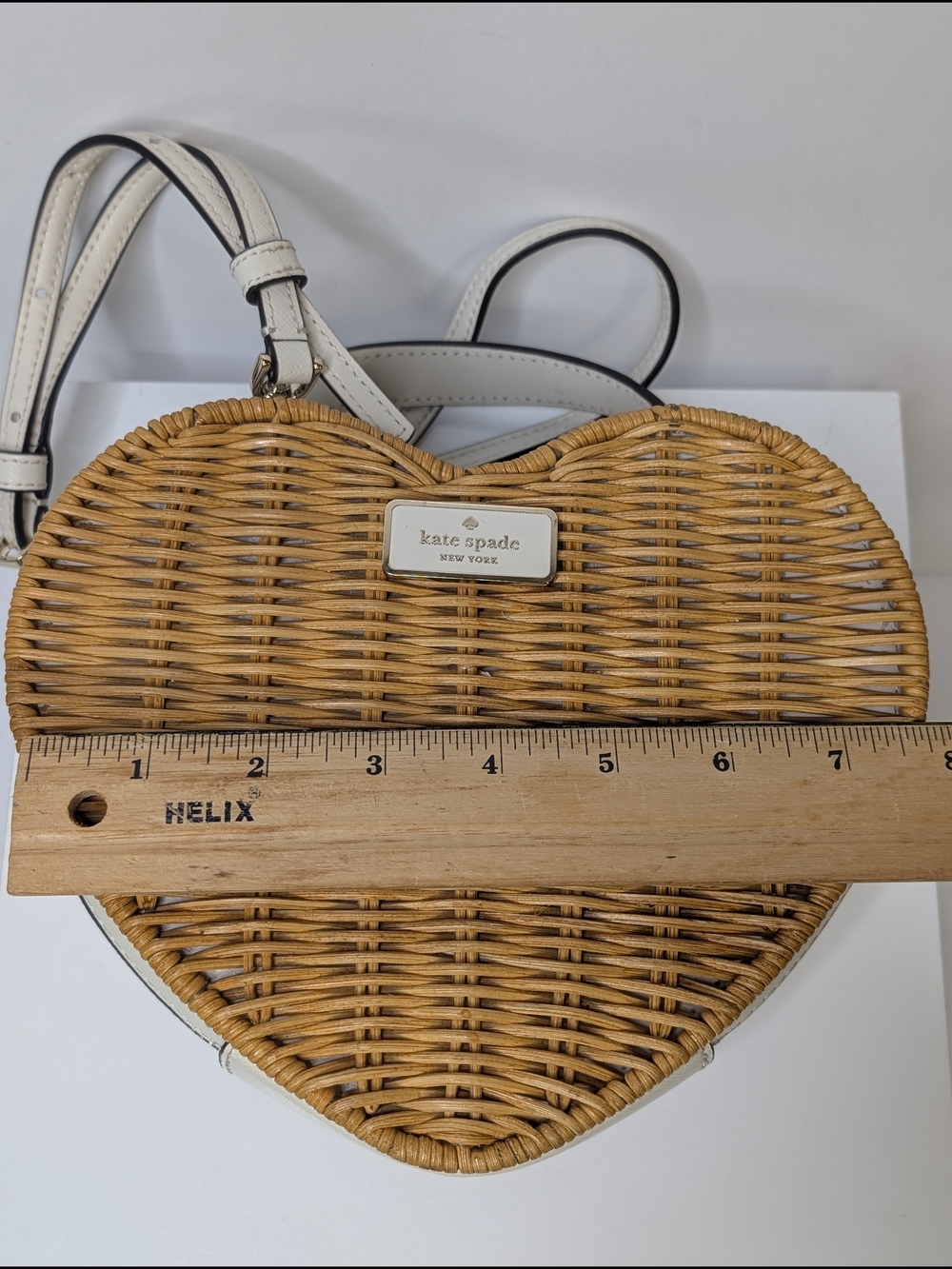 Kate Spade New York Love Shack Heart Natural Wicker Crossbody Bag Purse - Picture 8 of 10
